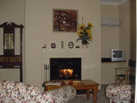 Saunders Gorge Sanctuary - Boundary Cottage - Sunshine Coast Tourism 2