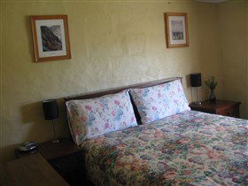 Southern Ocean Retreats - Goondooloo - Holiday Sunshine Coast 2