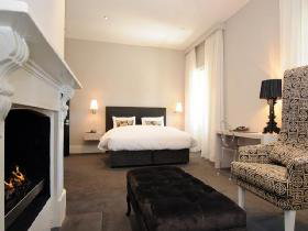 The Stirling Hotel - Sunshine Coast Tourism 1