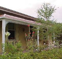 Treasured Memories Cottage Accommodation - Sunshine Coast Tourism