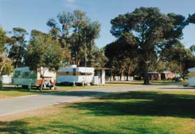 Tumby Bay Caravan Park Cabins - Holiday Sunshine Coast 2
