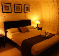 Underground Bed and Breakfast - Sunshine Coast Tourism