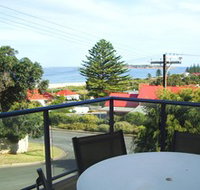 Victor Apartments - Surfs Up - Sunshine Coast Tourism