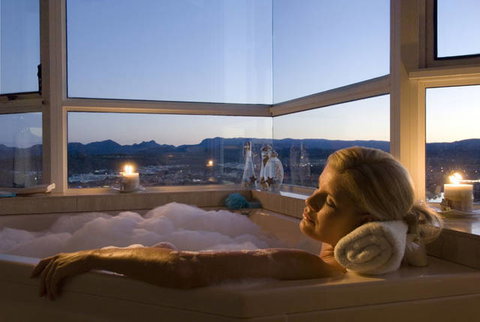 2nd Avenue Beachside Apartments - Holiday Sunshine Coast 2