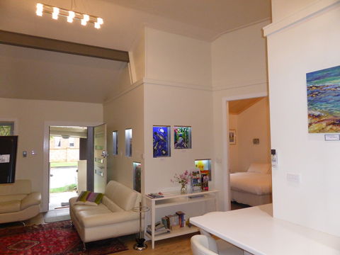 A Colourcity Apartments - Holiday Sunshine Coast 10