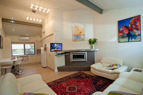 A Colourcity Apartments - Holiday Sunshine Coast 17