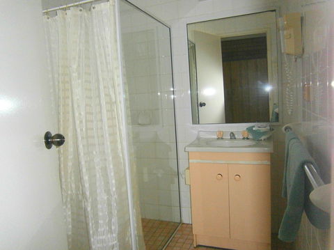 Aaron Inn Motel - Holiday Sunshine Coast 1