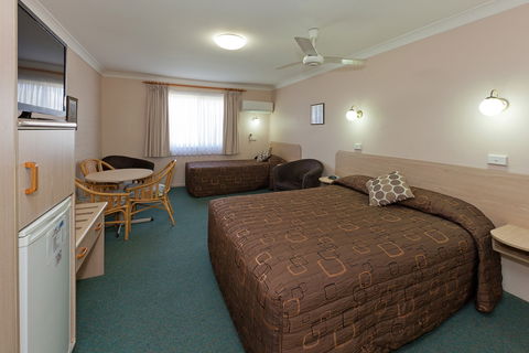Abraham Lincoln Motel - Sunshine Coast Tourism 2