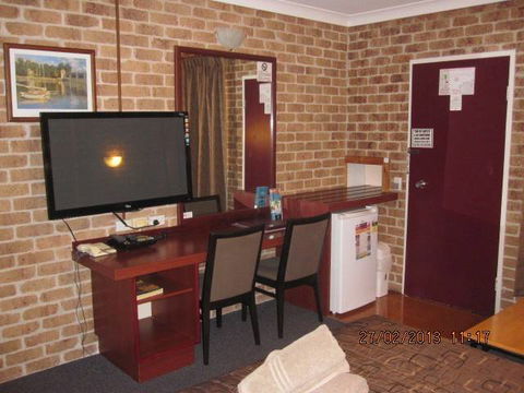 Acacia Motor Inn - Holiday Sunshine Coast 1
