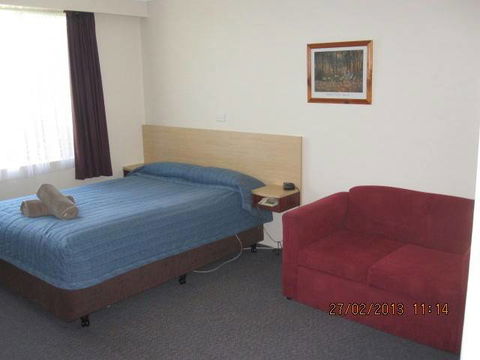 Acacia Motor Inn - Holiday Sunshine Coast 2