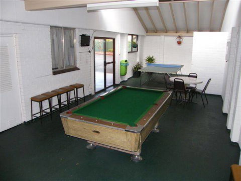 Acacia Motor Inn - Holiday Sunshine Coast 3