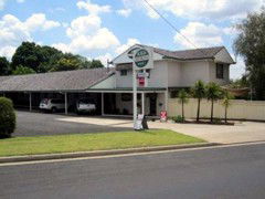 Acacia Motor Inn - Holiday Sunshine Coast 6