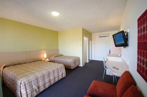 Adelaide Road Motor Lodge - Holiday Sunshine Coast 0