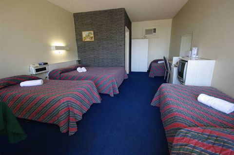 Adelaide Road Motor Lodge - Holiday Sunshine Coast 2