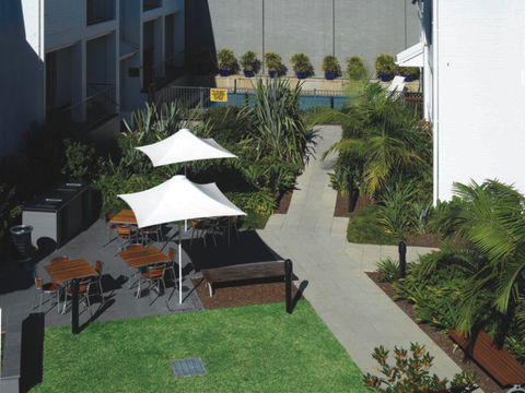 Adina Apartment Hotel Chippendale - Holiday Sunshine Coast 4
