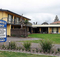 Admirals Lodge - Sunshine Coast Tourism