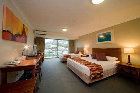 Airlie Beach Hotel - Holiday Sunshine Coast 2
