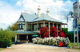 Airlie House Motor Inn - Holiday Sunshine Coast 2