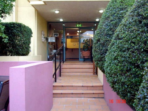 Albion Manor Motel & Serviced Apartments - Holiday Sunshine Coast 0