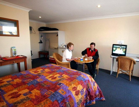 Alexander Motel & Peppercorn Restaurant - Sunshine Coast Tourism 2