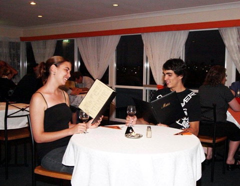 Alexander Motel & Peppercorn Restaurant - Sunshine Coast Tourism 3