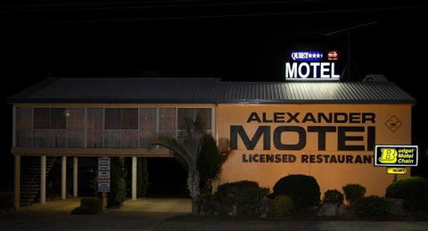 Alexander Motel & Peppercorn Restaurant - Sunshine Coast Tourism 7