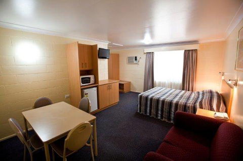 All Seasons Motor Lodge - Holiday Sunshine Coast 1