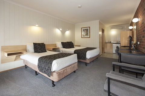 Ararat Motor Inn - Sunshine Coast Tourism 9