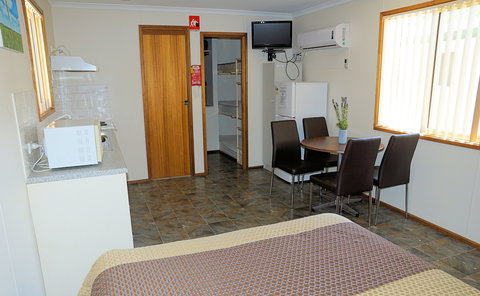 Ardrossan Caravan Park - Sunshine Coast Tourism 1