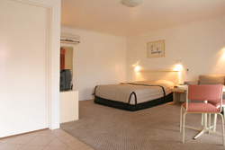 Argyle Terrace Motor Inn - Sunshine Coast Tourism 0