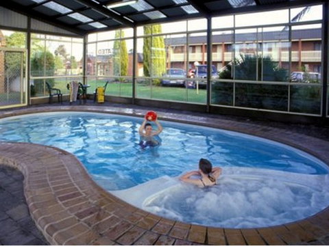 Arkana Motor Inn & Terrace Apartments - Sunshine Coast Tourism 0