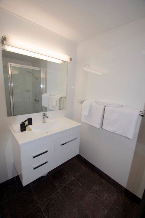 Ashby House Motor Inn - Holiday Sunshine Coast 3