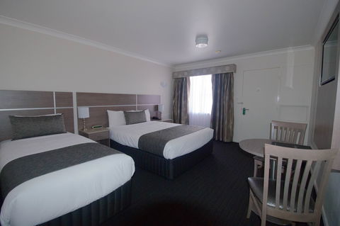 Ashby House Motor Inn - Holiday Sunshine Coast 5