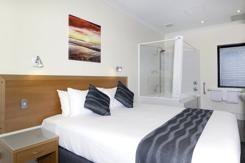 Assured Ascot Quays Apartment Hotel - Sunshine Coast Tourism 6