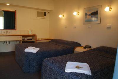 Astor Hotel Motel - Sunshine Coast Tourism 1