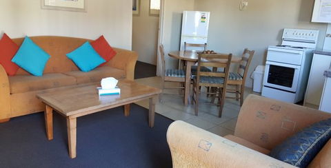 A'Montego Mermaid Beach Motel - Holiday Sunshine Coast 4