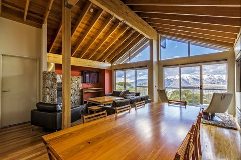 Altezza 1570 By Alpine Boutique Apartments - Sunshine Coast Tourism 0