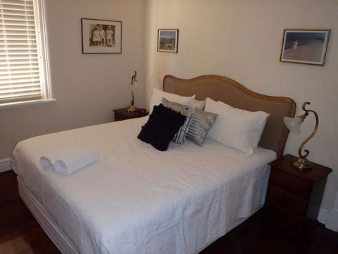Fremantle Bed And Breakfast - Sunshine Coast Tourism 0