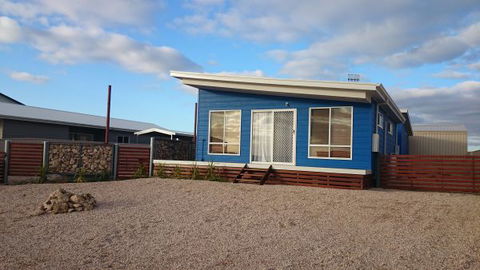 True Blue - Sunshine Coast Tourism 0