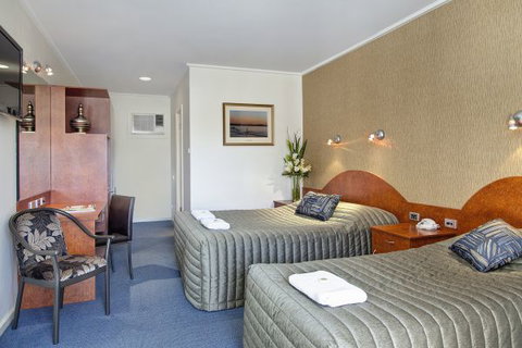 Tonsley Hotel - Holiday Sunshine Coast 3