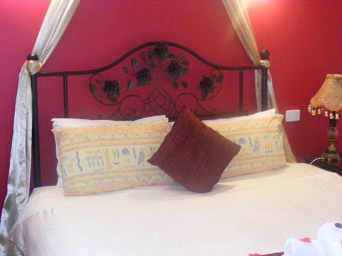 Weeroona Retreat B&B - Holiday Sunshine Coast 2