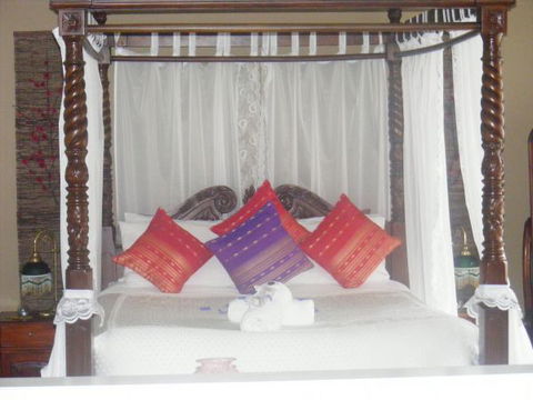 Weeroona Retreat B&B - Holiday Sunshine Coast 6