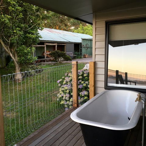 Halcyon Cottage Retreat - Self Contained Accommodation - Holiday Sunshine Coast 3