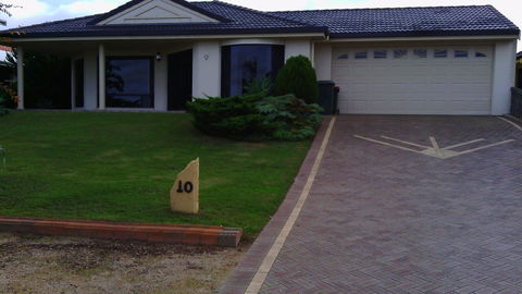 Marina Park View - Sunshine Coast Tourism 10