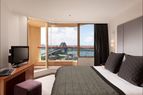 Quay West Suites Sydney - Sunshine Coast Tourism 6