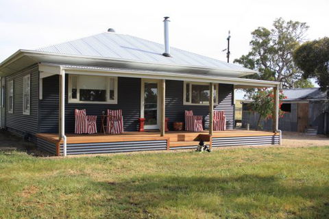 Rabbiter's Hut - Holiday Sunshine Coast 1
