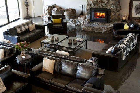 Saladin Lodge - Holiday Sunshine Coast 1