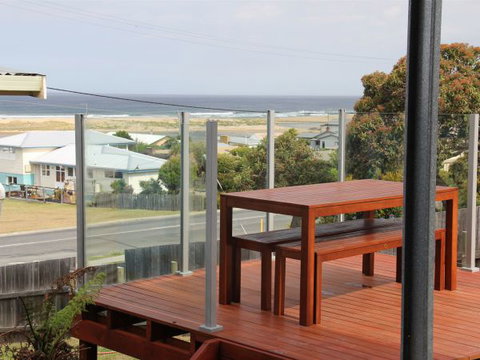 Scamander Beach Shack - Sunshine Coast Tourism 3