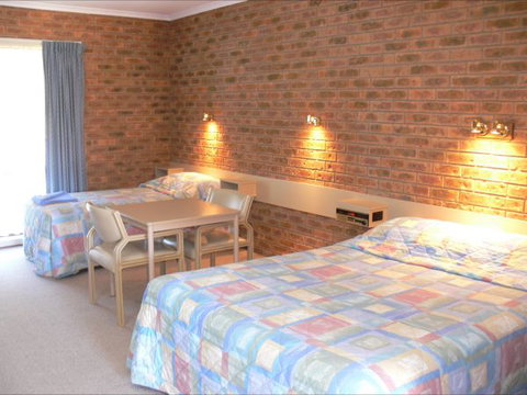 Settlement Motor Inn - Sunshine Coast Tourism 2