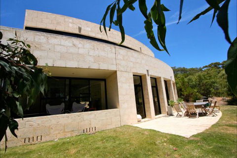 SLR Margaret River Holiday Homes - Sunshine Coast Tourism 0